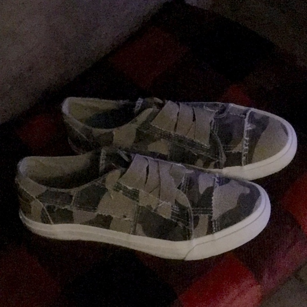 Blowfish Camo Sneakers